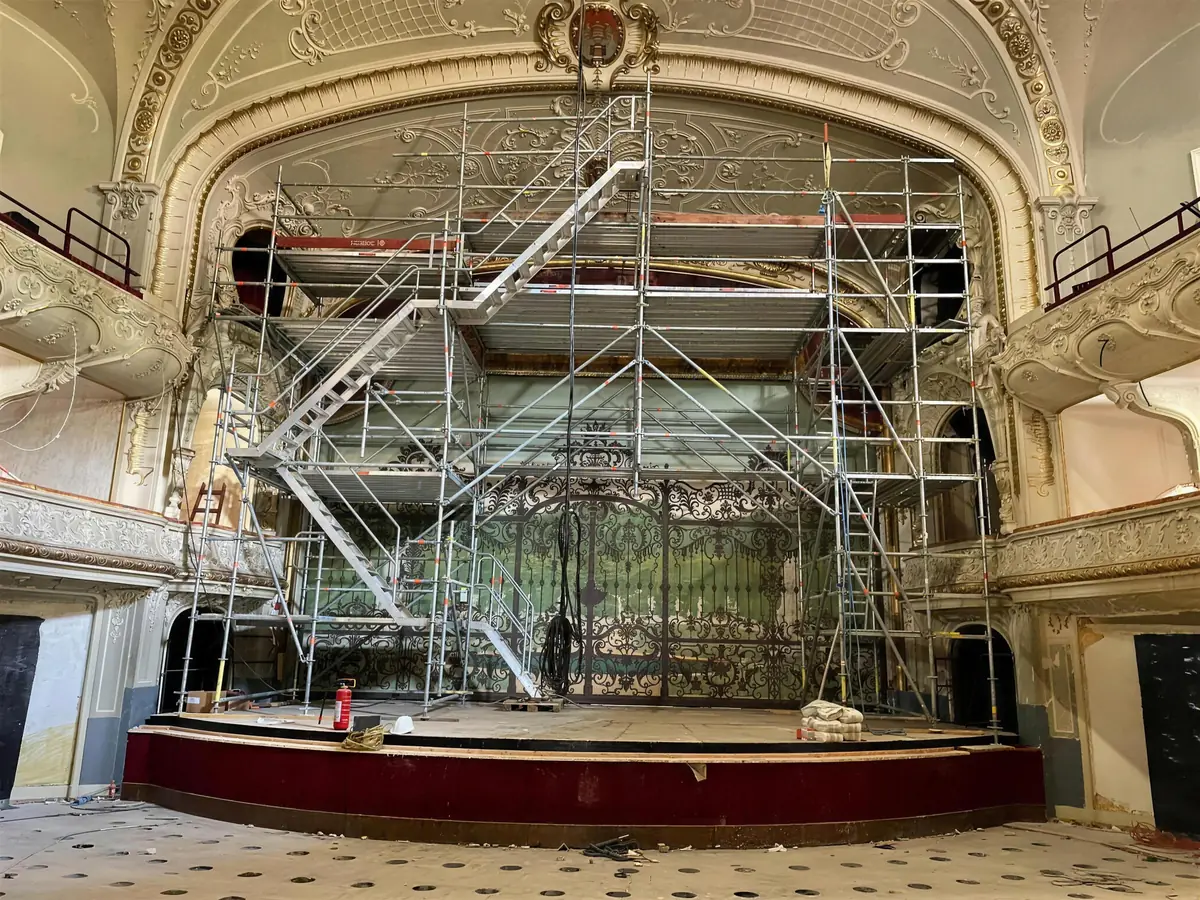 Raumgerüst im historischen Theatersaal, gebaut von Wankner + Mairhofer